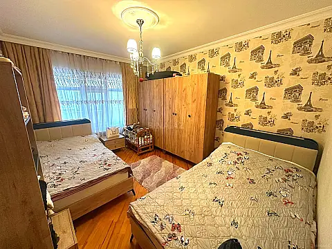 Satılır 4 otaqlı mənzil 100 m²