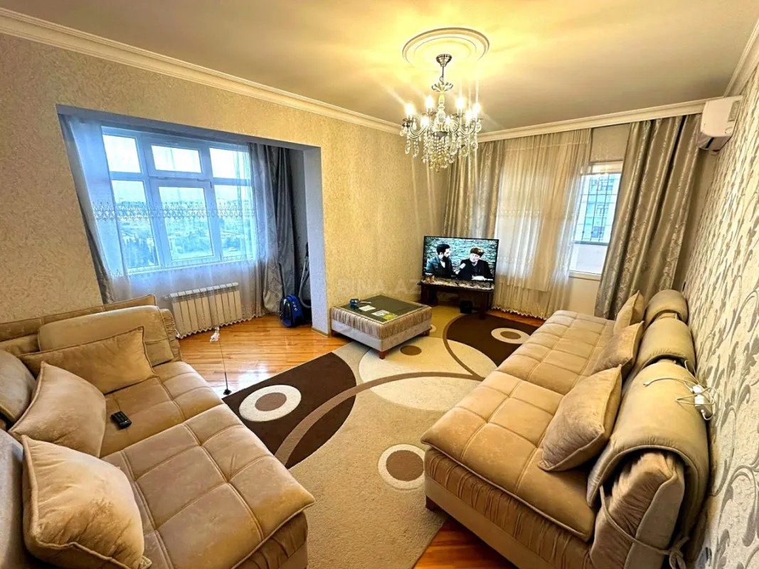Satılır 4 otaqlı mənzil 100 m²