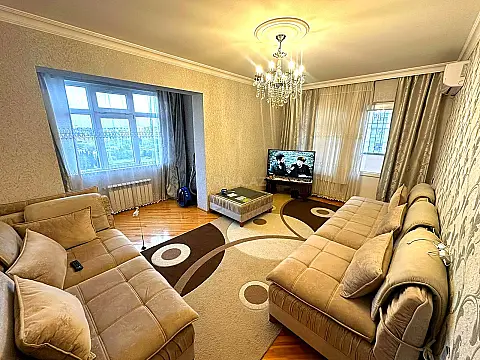 Satılır 4 otaqlı mənzil 100 m² — Bakı, Bülbülə 4 otaq 100.00 m²
