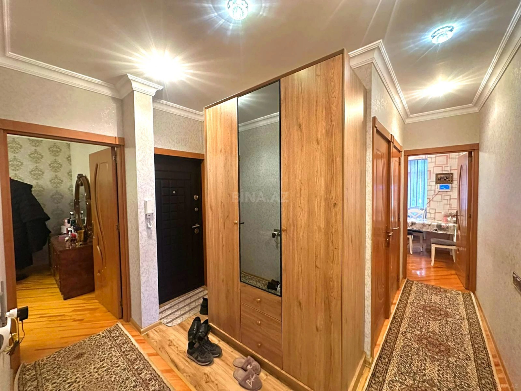 Satılır 4 otaqlı mənzil 100 m²