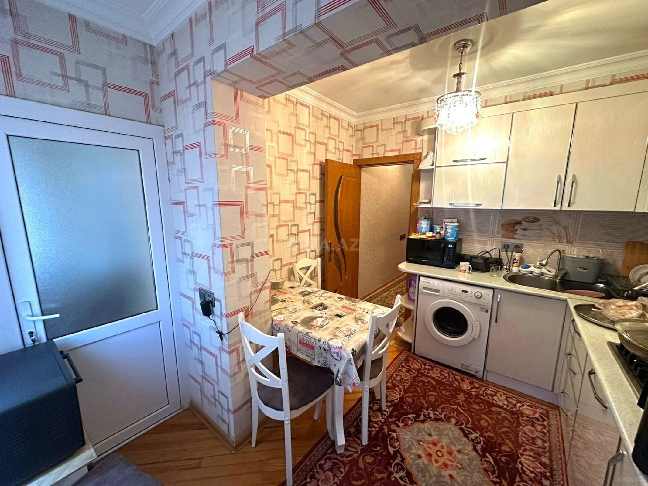 Satılır 4 otaqlı mənzil 100 m²