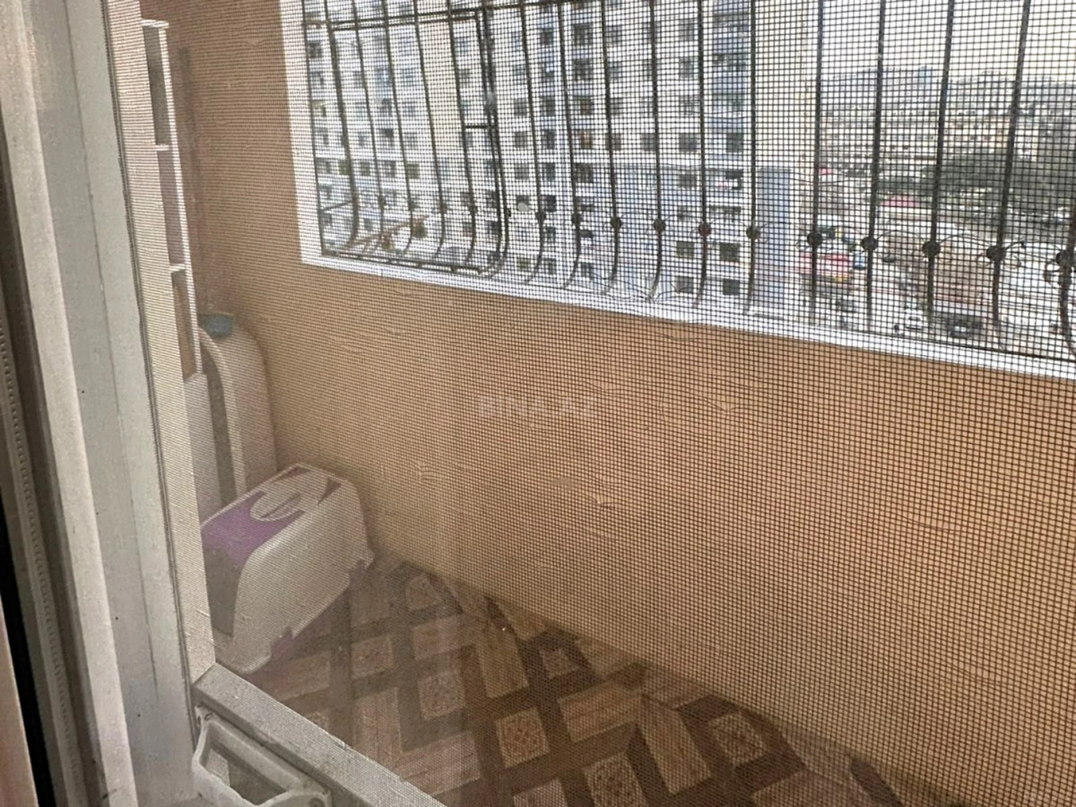 Satılır 4 otaqlı mənzil 100 m²