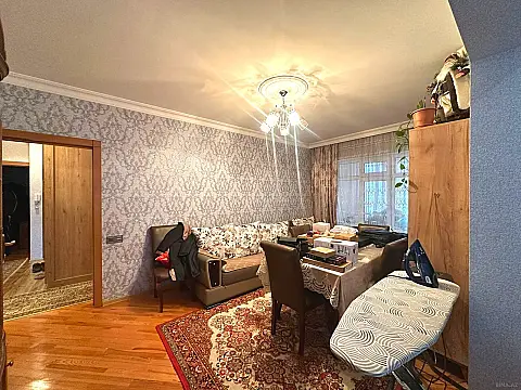 Satılır 4 otaqlı mənzil 100 m²