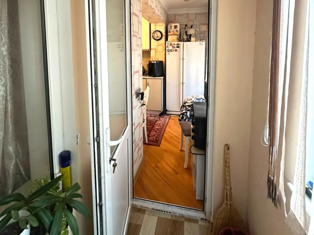 Satılır 4 otaqlı mənzil 100 m²