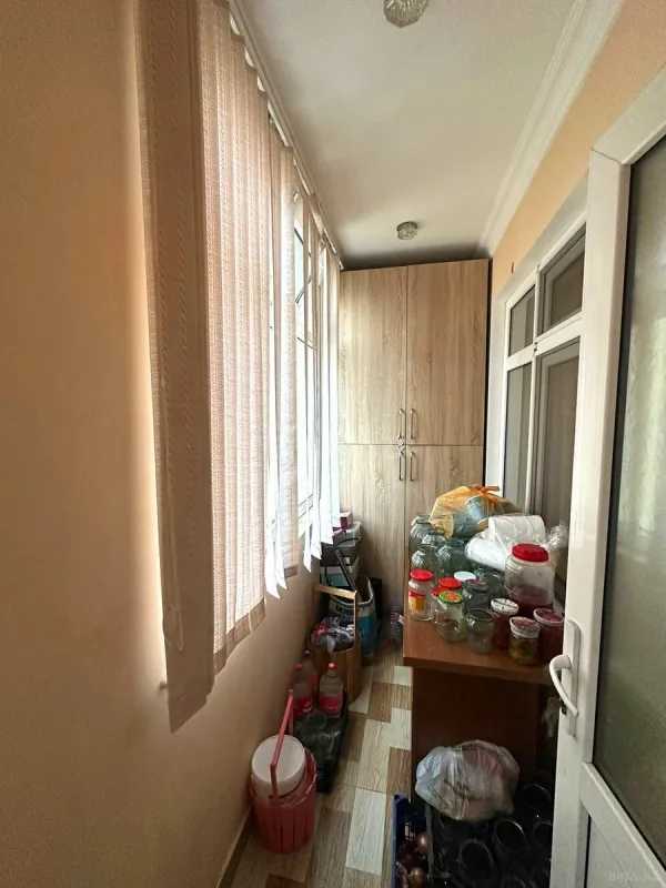Satılır 4 otaqlı mənzil 100 m²