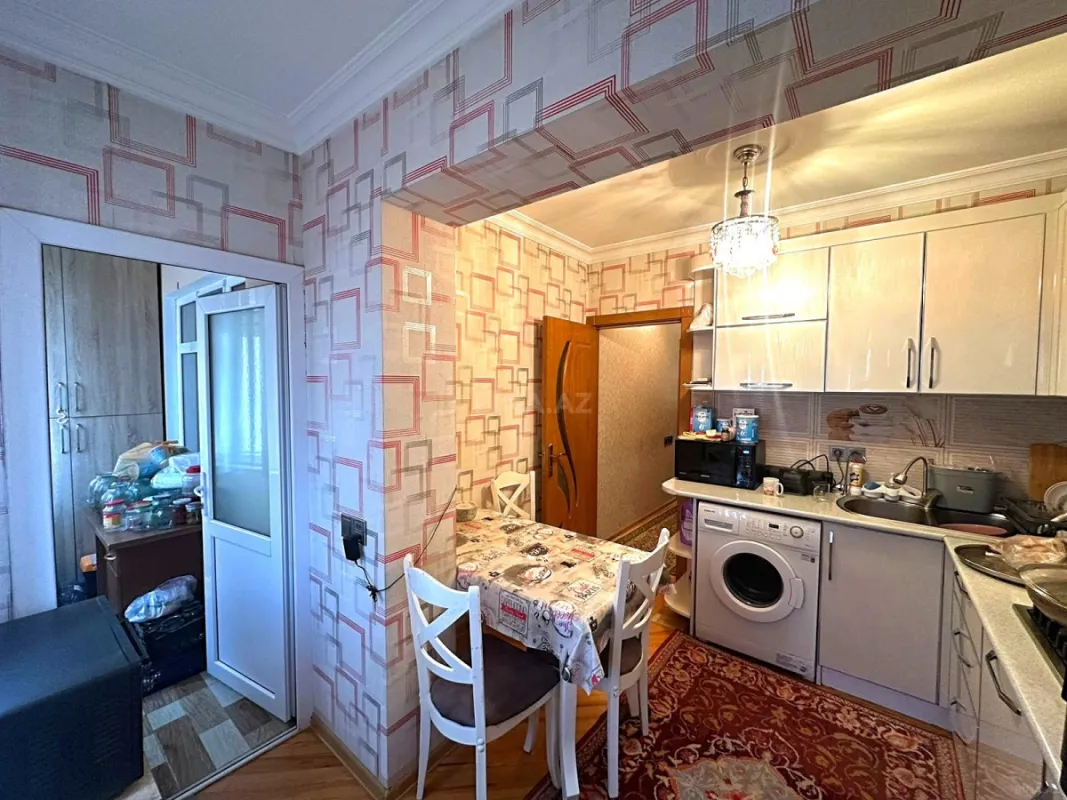 Satılır 4 otaqlı mənzil 100 m²