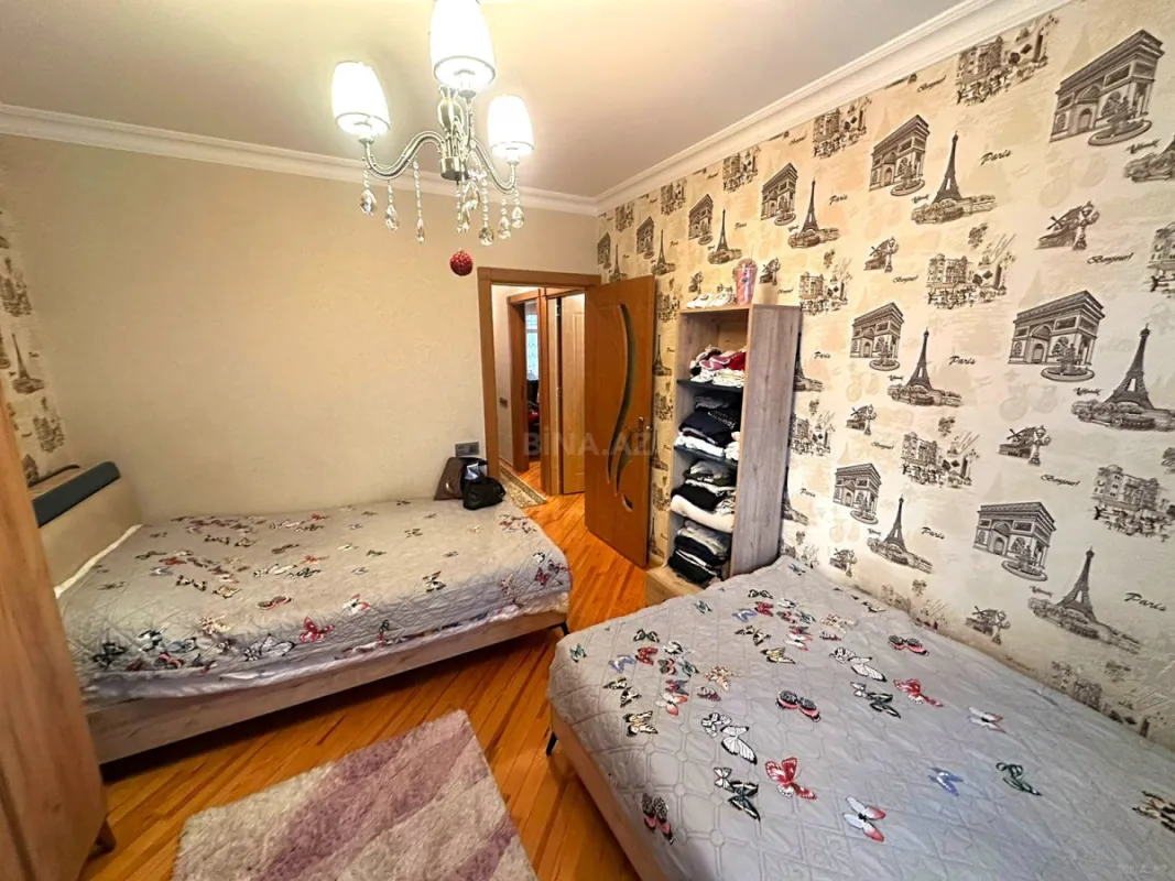 Satılır 4 otaqlı mənzil 100 m²