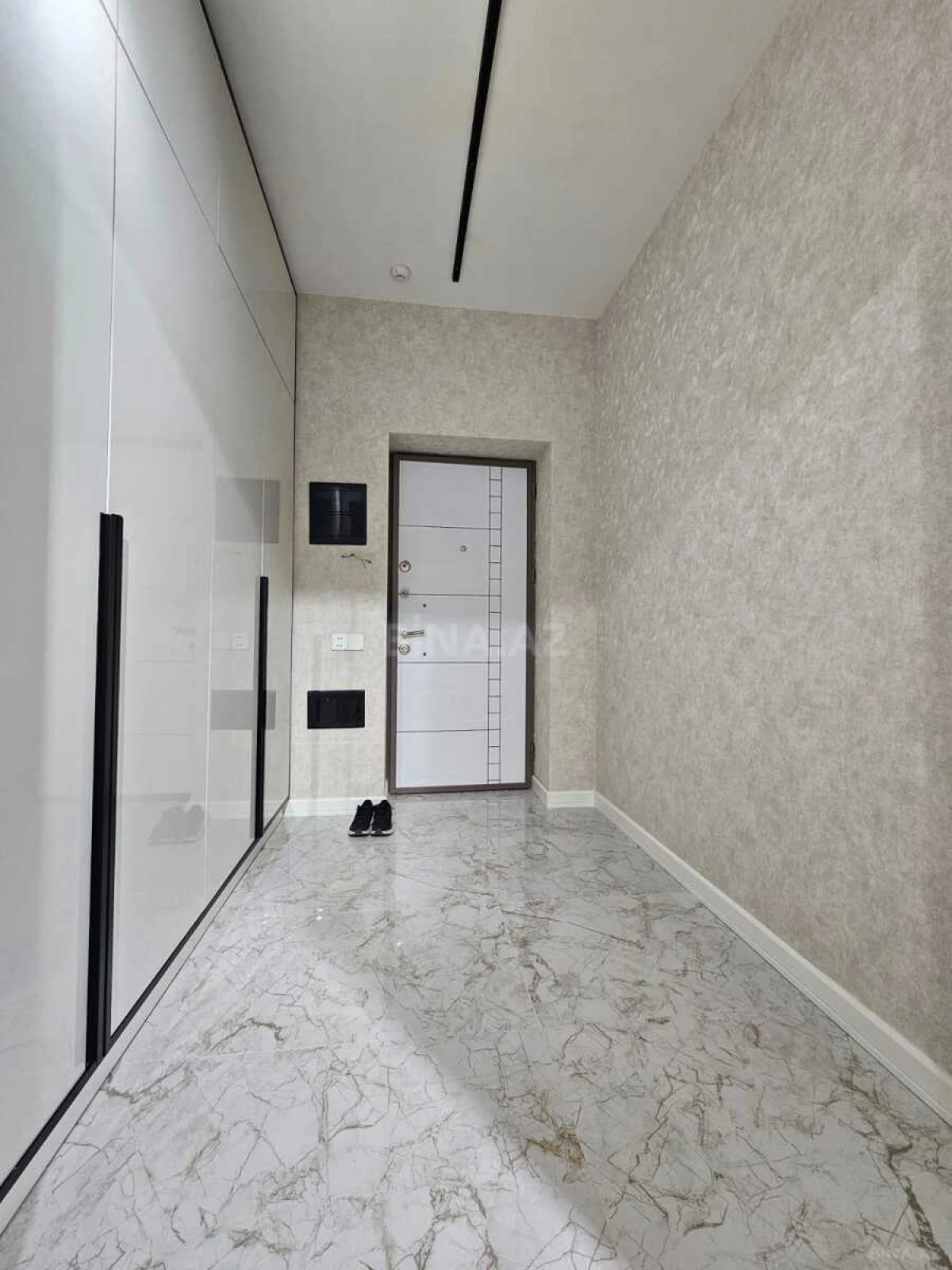 Kirayə verilir 4 otaqlı mənzil 175 m²