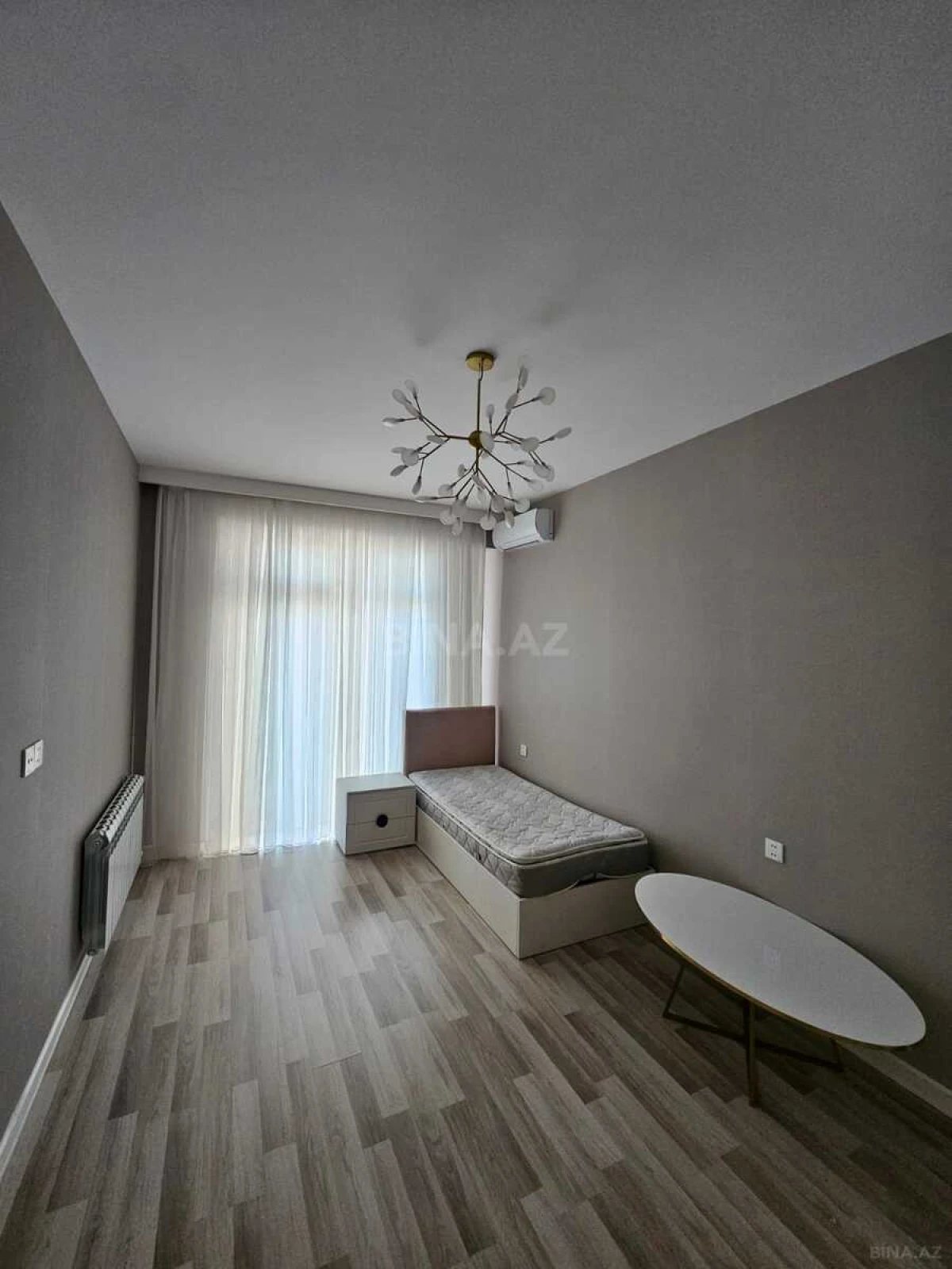 Kirayə verilir 4 otaqlı mənzil 175 m²