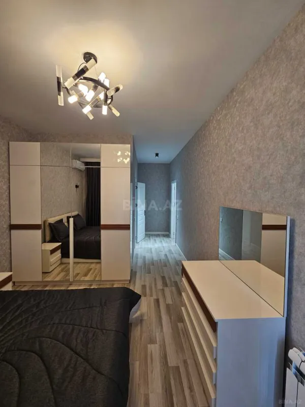 Kirayə verilir 4 otaqlı mənzil 175 m²