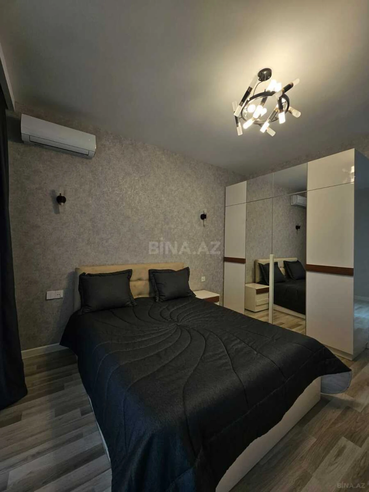 Kirayə verilir 4 otaqlı mənzil 175 m²