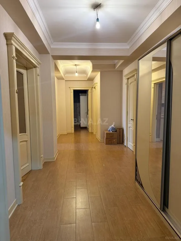 Kirayə verilir 3 otaqlı mənzil 125 m²