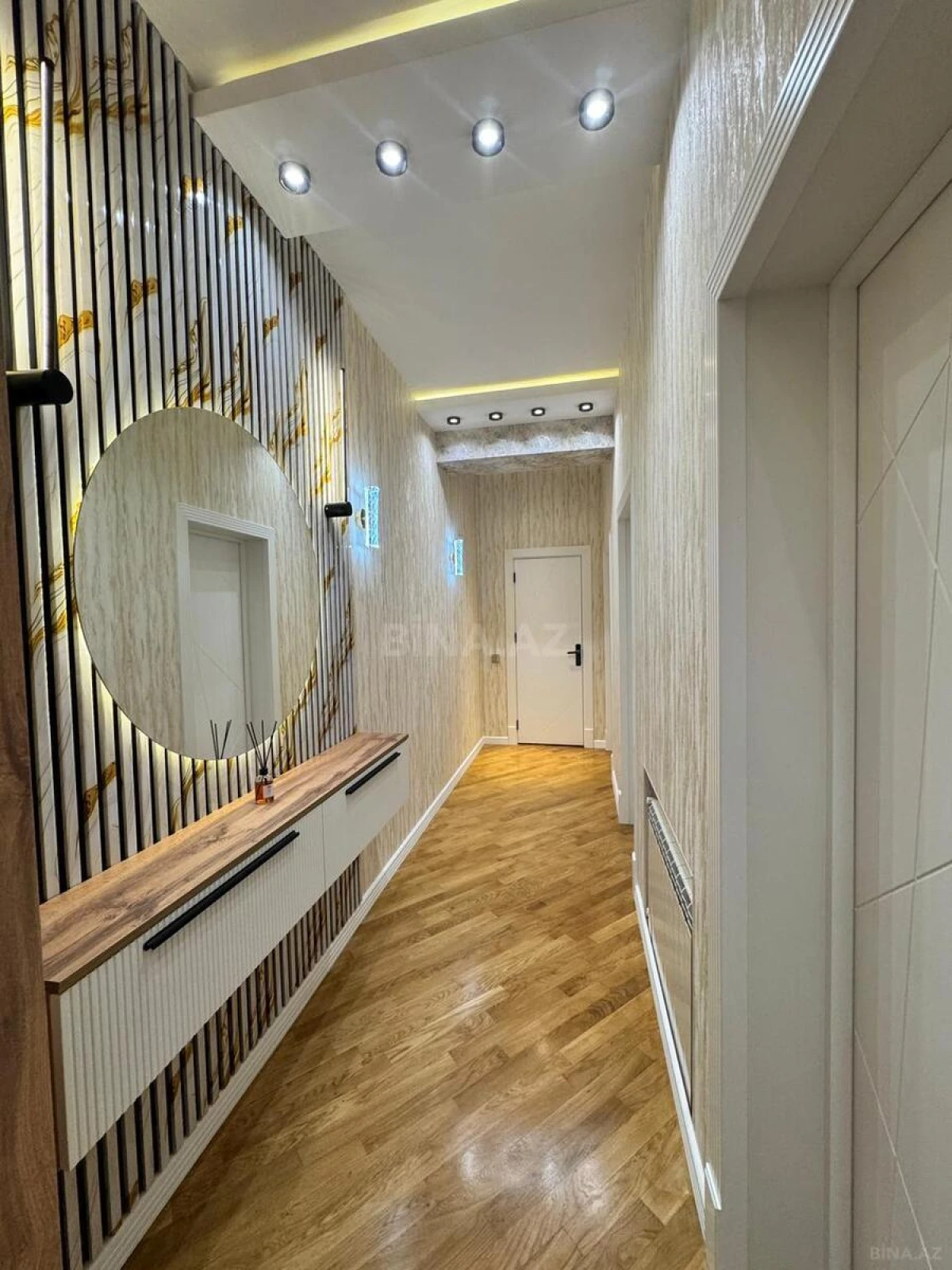 Satılır 2 otaqlı mənzil 90 m²