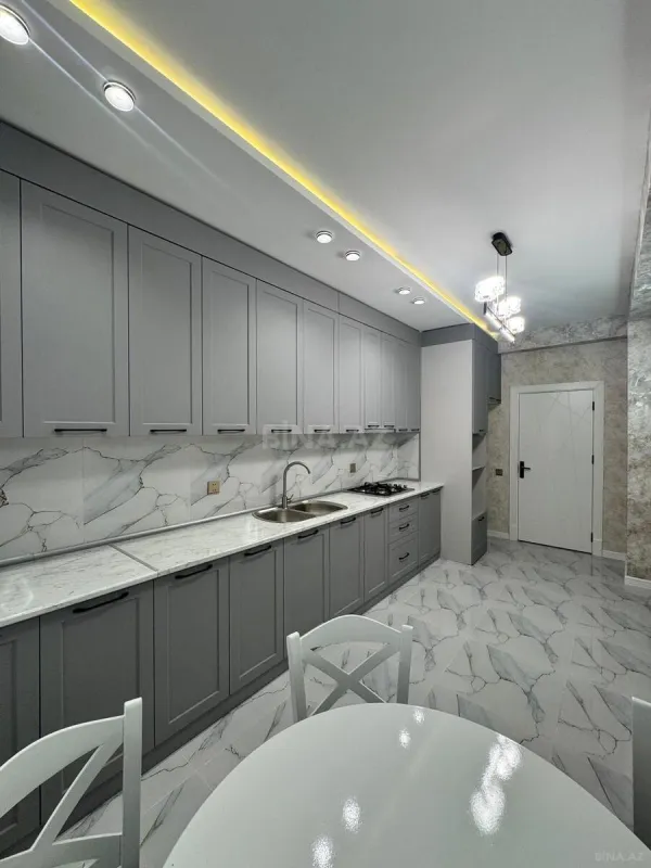 Satılır 2 otaqlı mənzil 90 m²