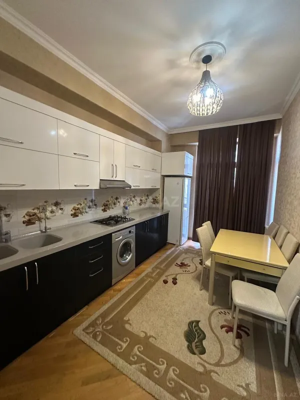 Satılır 2 otaqlı mənzil 88 m²