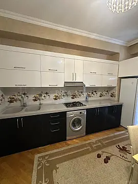 Satılır 2 otaqlı mənzil 88 m²