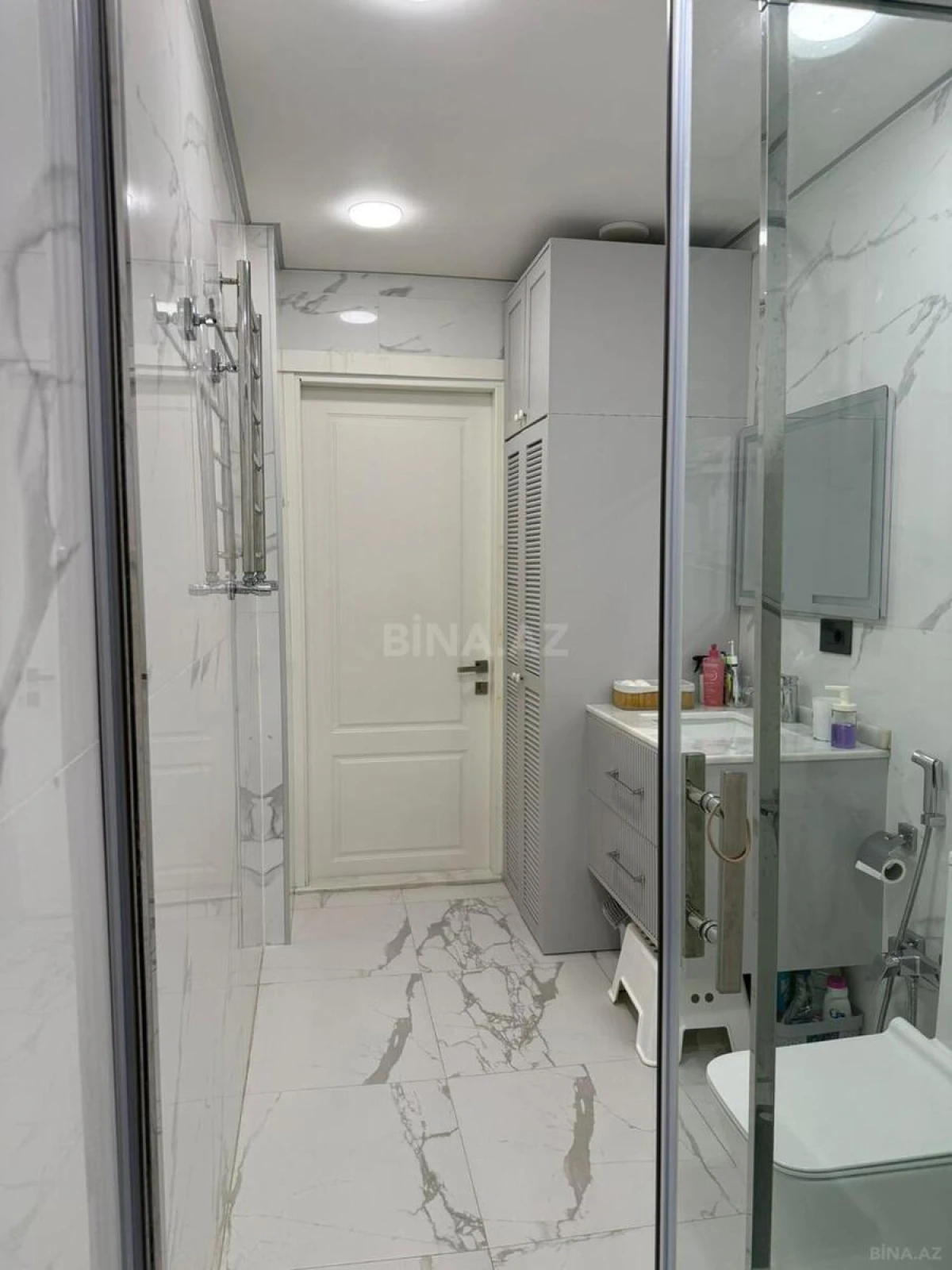 Satılır 3 otaqlı mənzil 96 m²