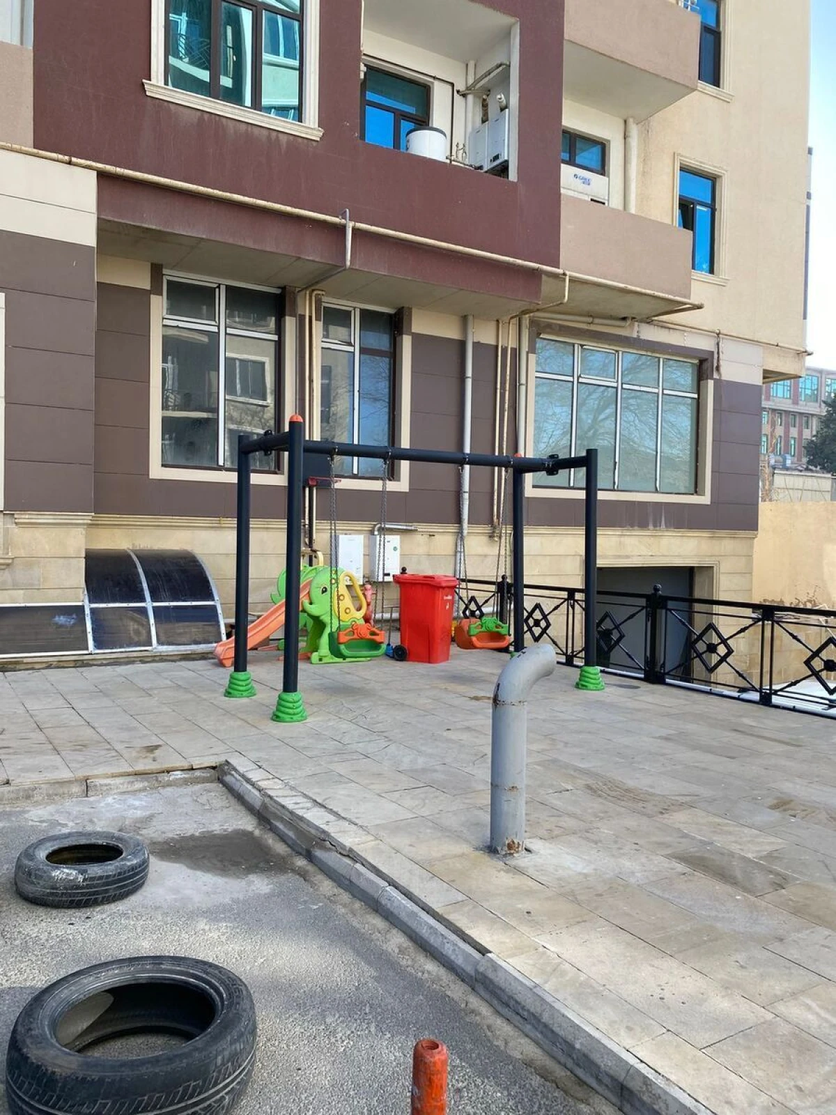 Satılır 3 otaqlı mənzil 96 m²
