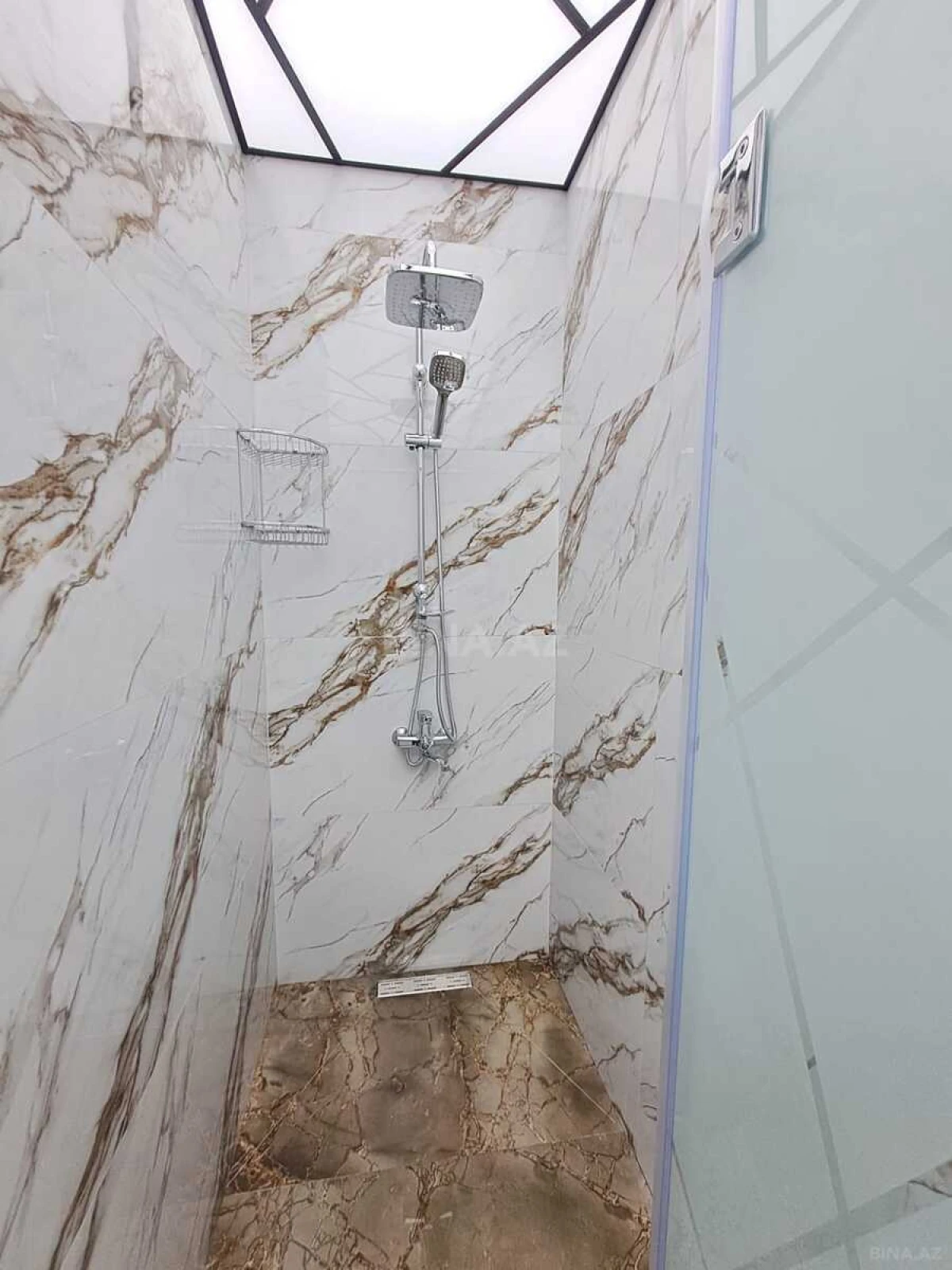 Satılır 2 otaqlı mənzil 65 m²