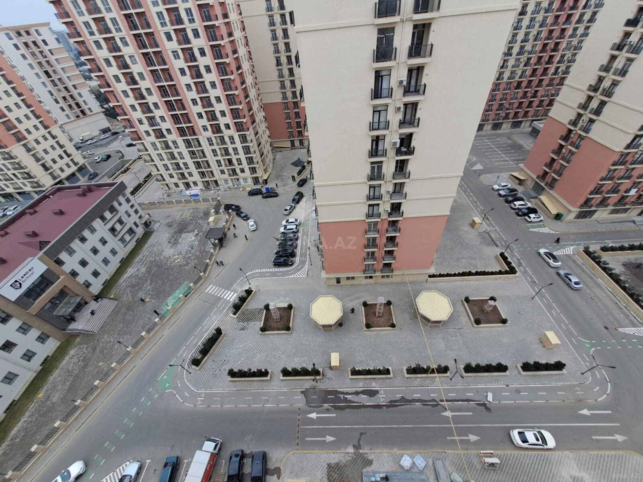 Satılır 2 otaqlı mənzil 65 m²