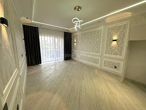 Satılır 2 otaqlı mənzil 73 m²