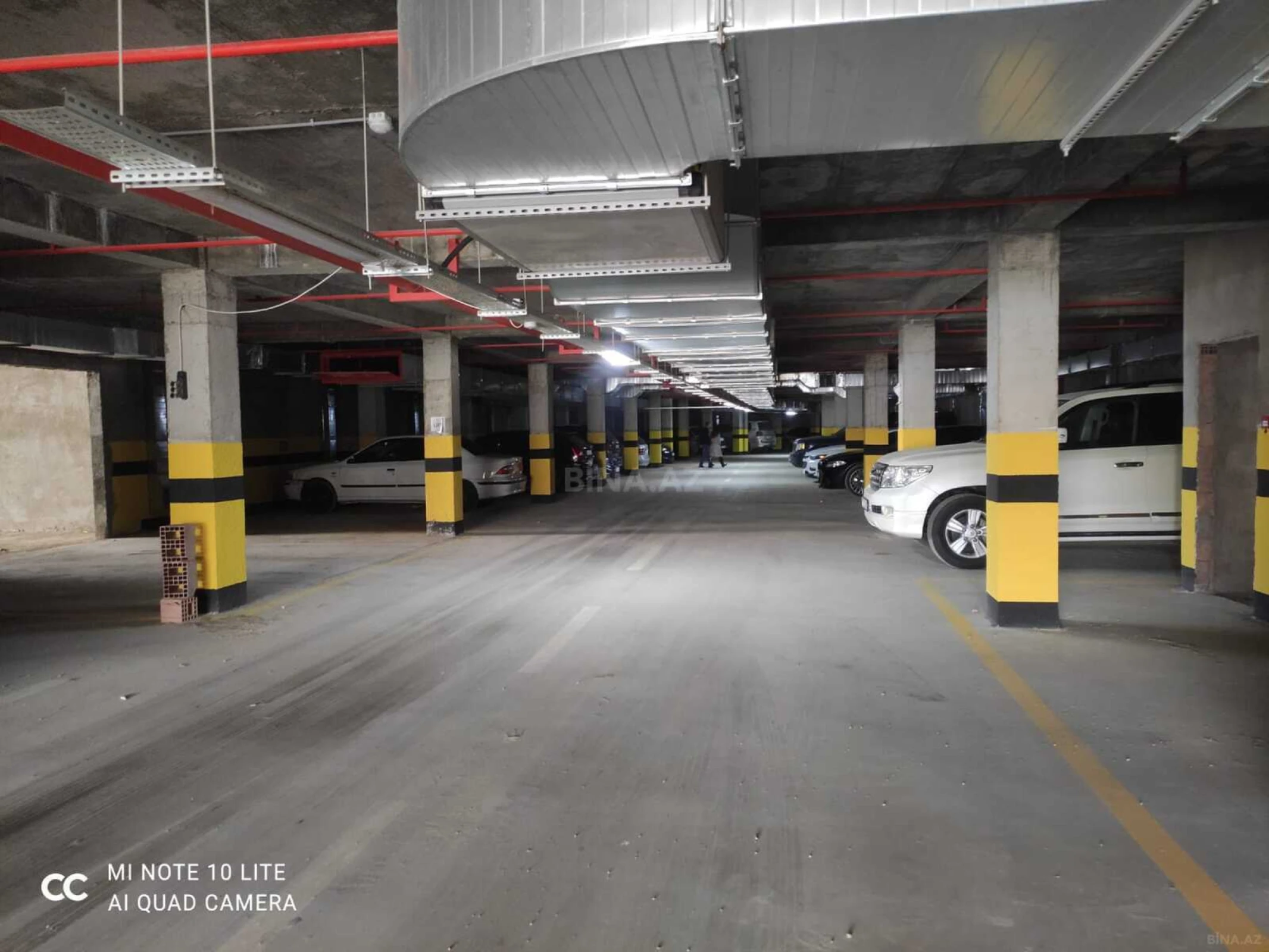 Satılır 2 otaqlı mənzil 73 m²