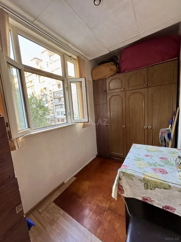 Satılır 4 otaqlı mənzil 110 m²
