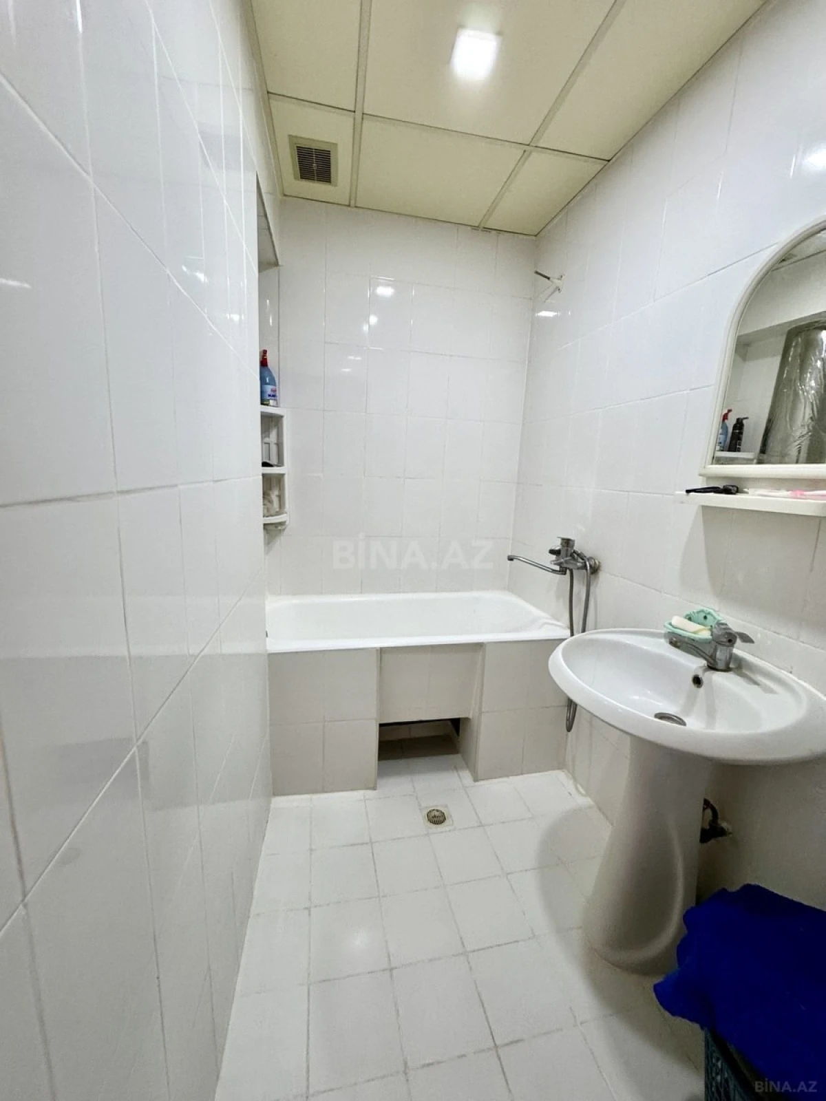 Satılır 4 otaqlı mənzil 110 m²