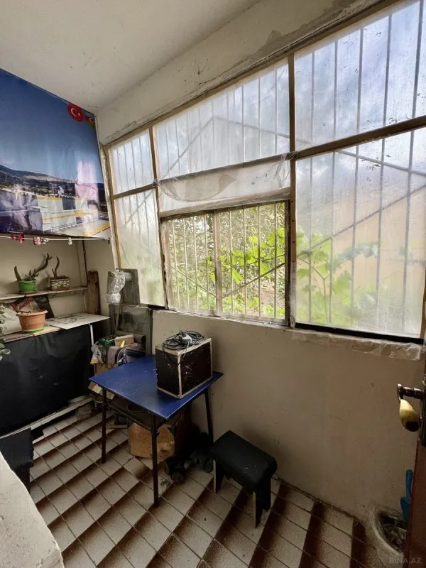 Satılır 4 otaqlı mənzil 110 m²