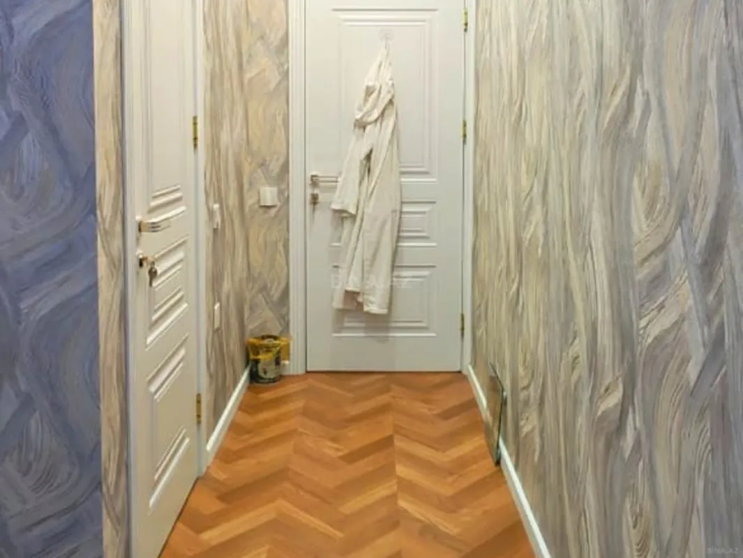 Satılır 4 otaqlı mənzil 100 m²