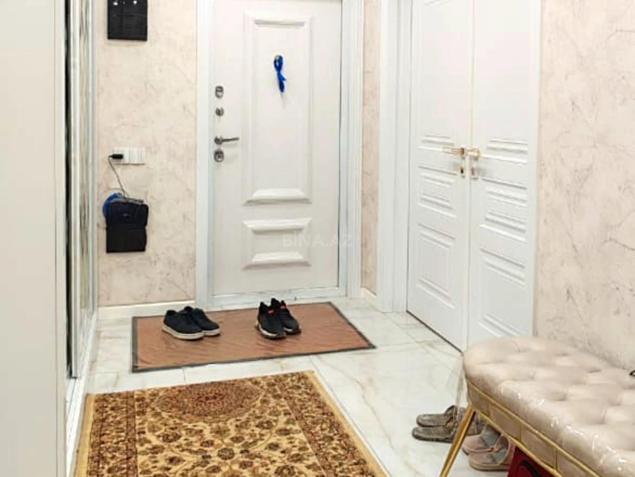 Satılır 4 otaqlı mənzil 100 m²
