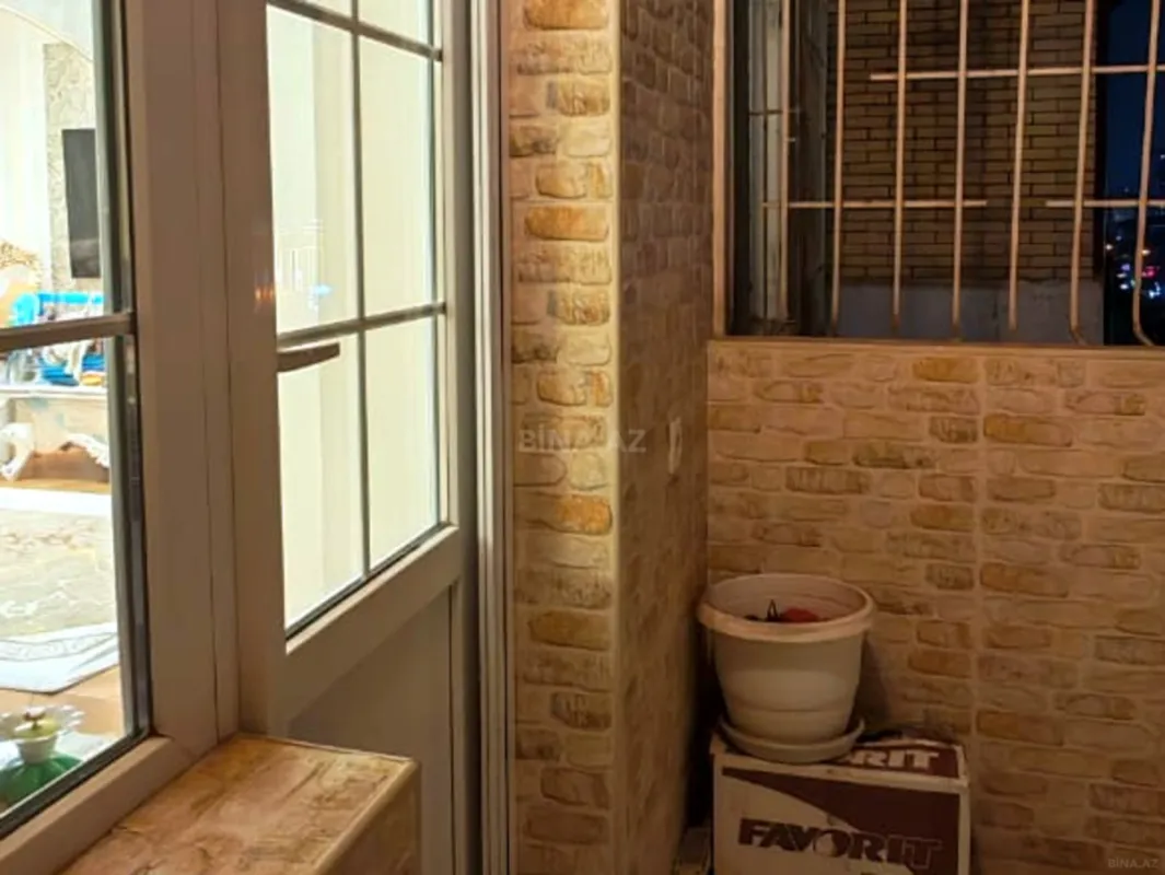 Satılır 4 otaqlı mənzil 100 m²