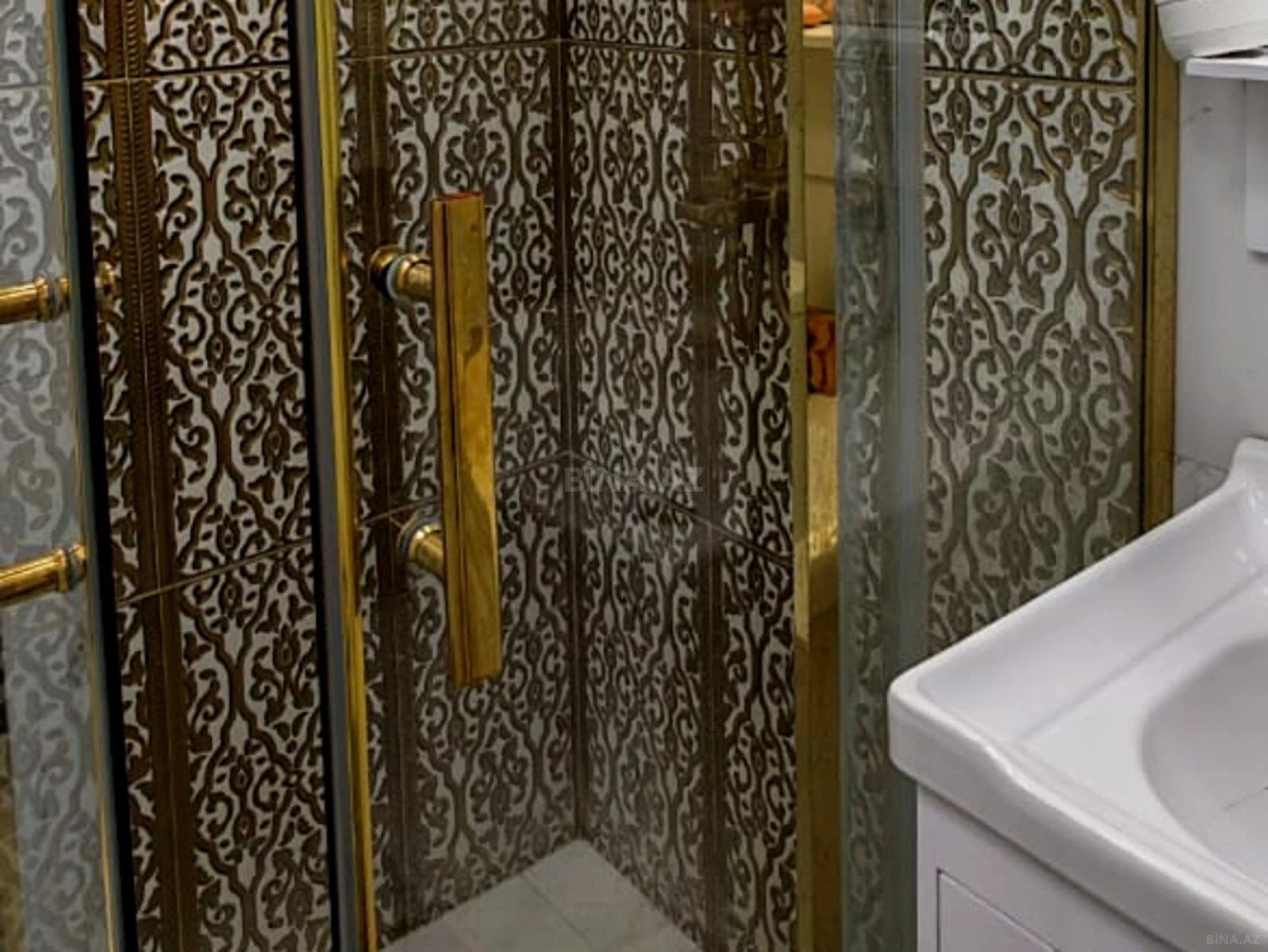 Satılır 4 otaqlı mənzil 100 m²