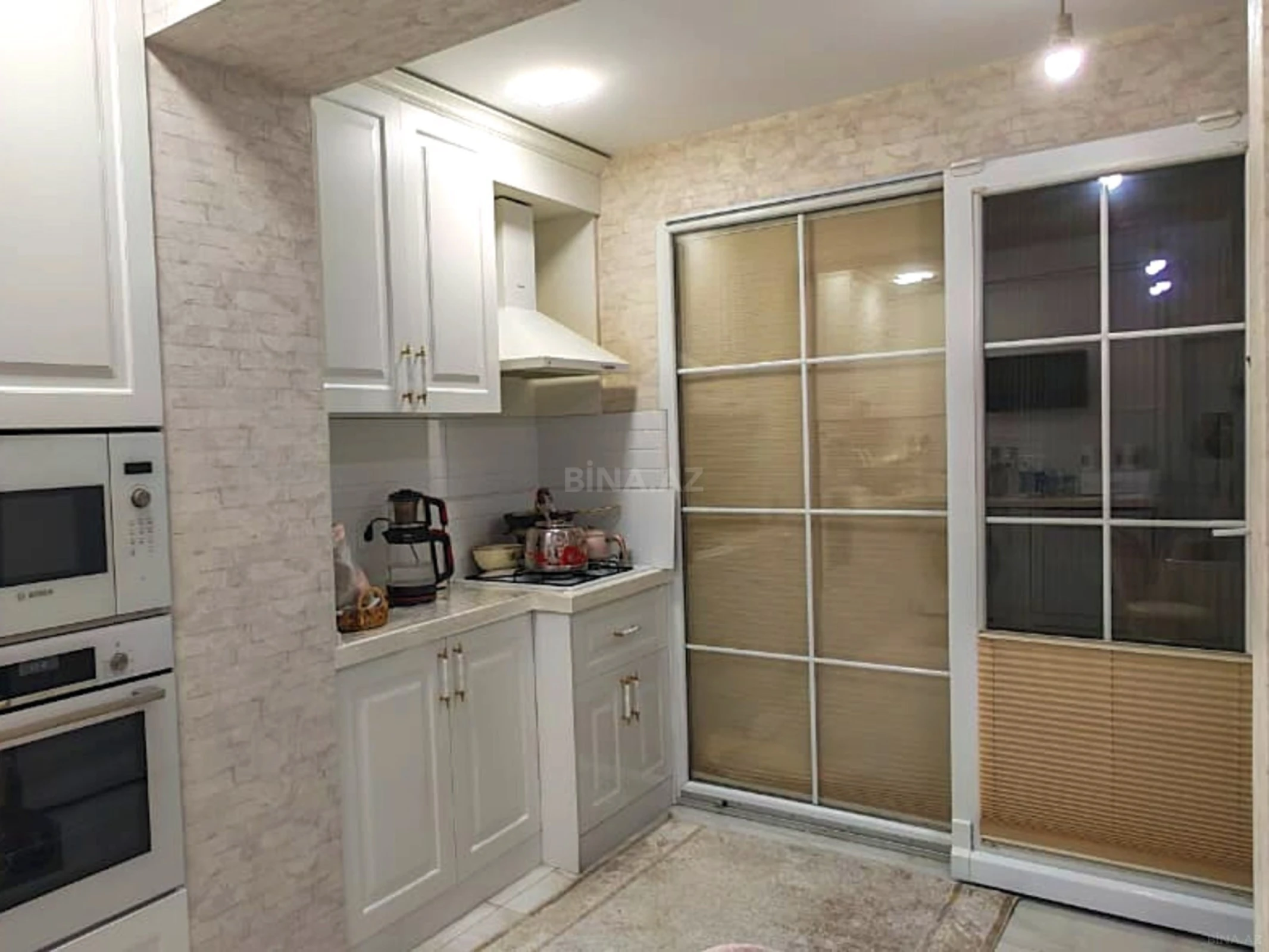 Satılır 4 otaqlı mənzil 100 m²