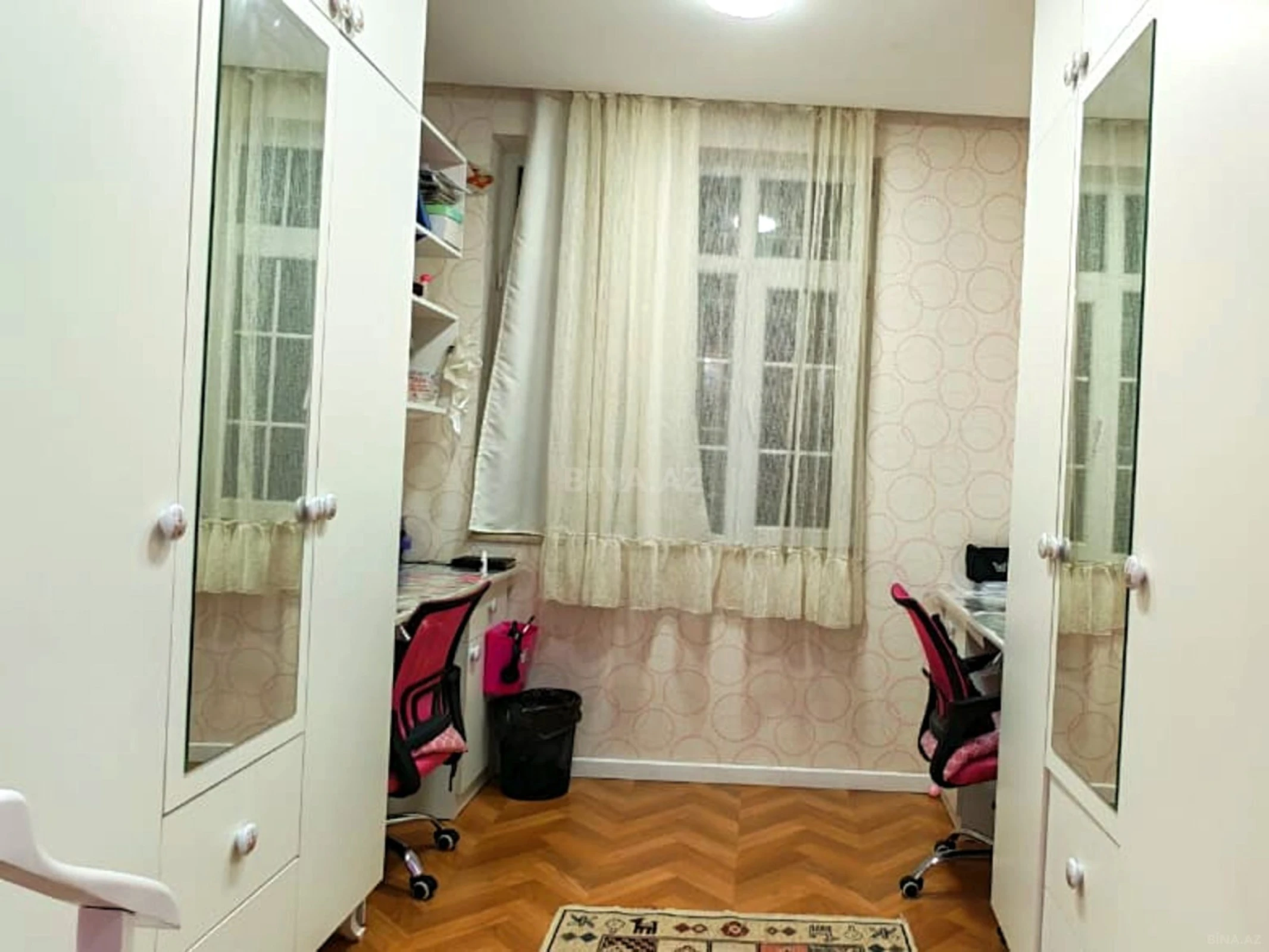 Satılır 4 otaqlı mənzil 100 m²