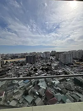 Satılır 3 otaqlı mənzil 148 m²