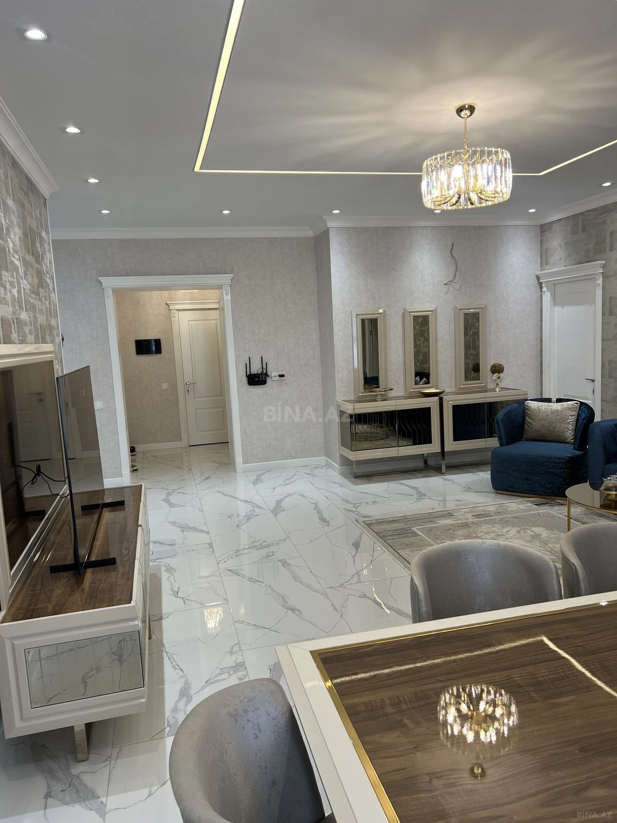 Satılır 3 otaqlı mənzil 148 m²