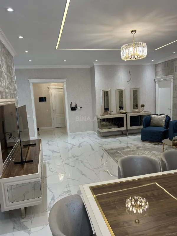Satılır 3 otaqlı mənzil 148 m²