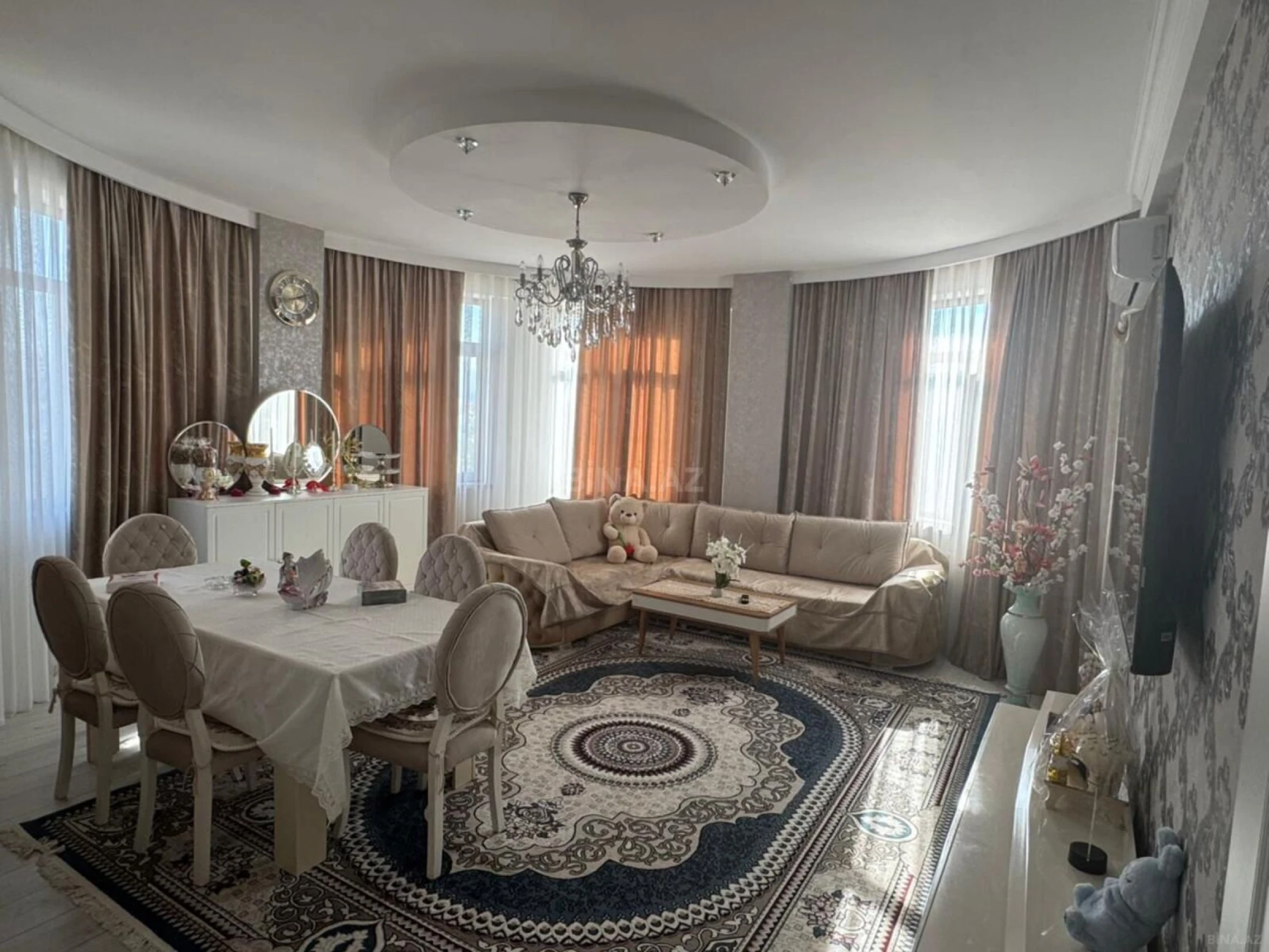 Satılır 2 otaqlı mənzil 78 m²