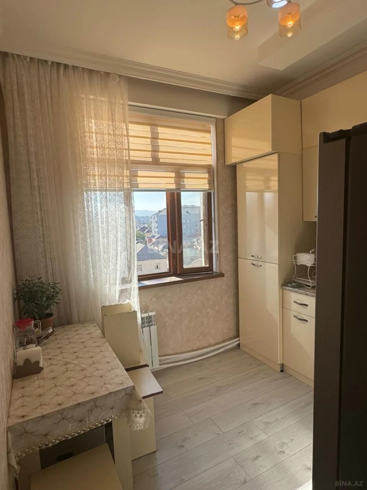 Satılır 2 otaqlı mənzil 78 m²