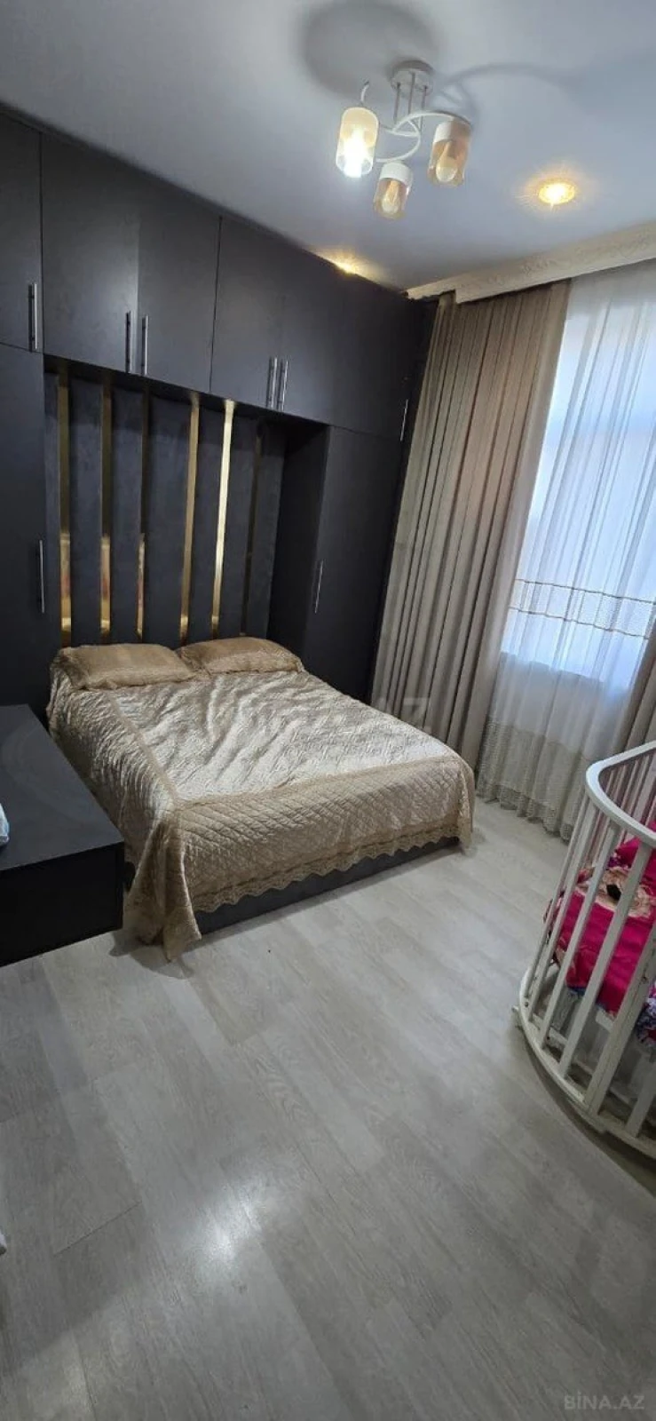 Satılır 2 otaqlı mənzil 75 m²