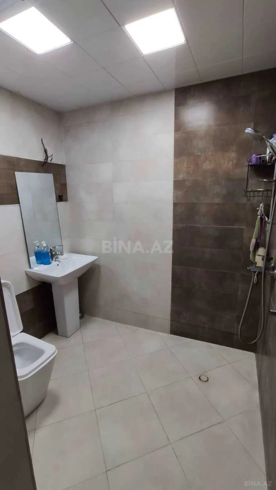 Satılır 4 otaqlı mənzil 120 m²