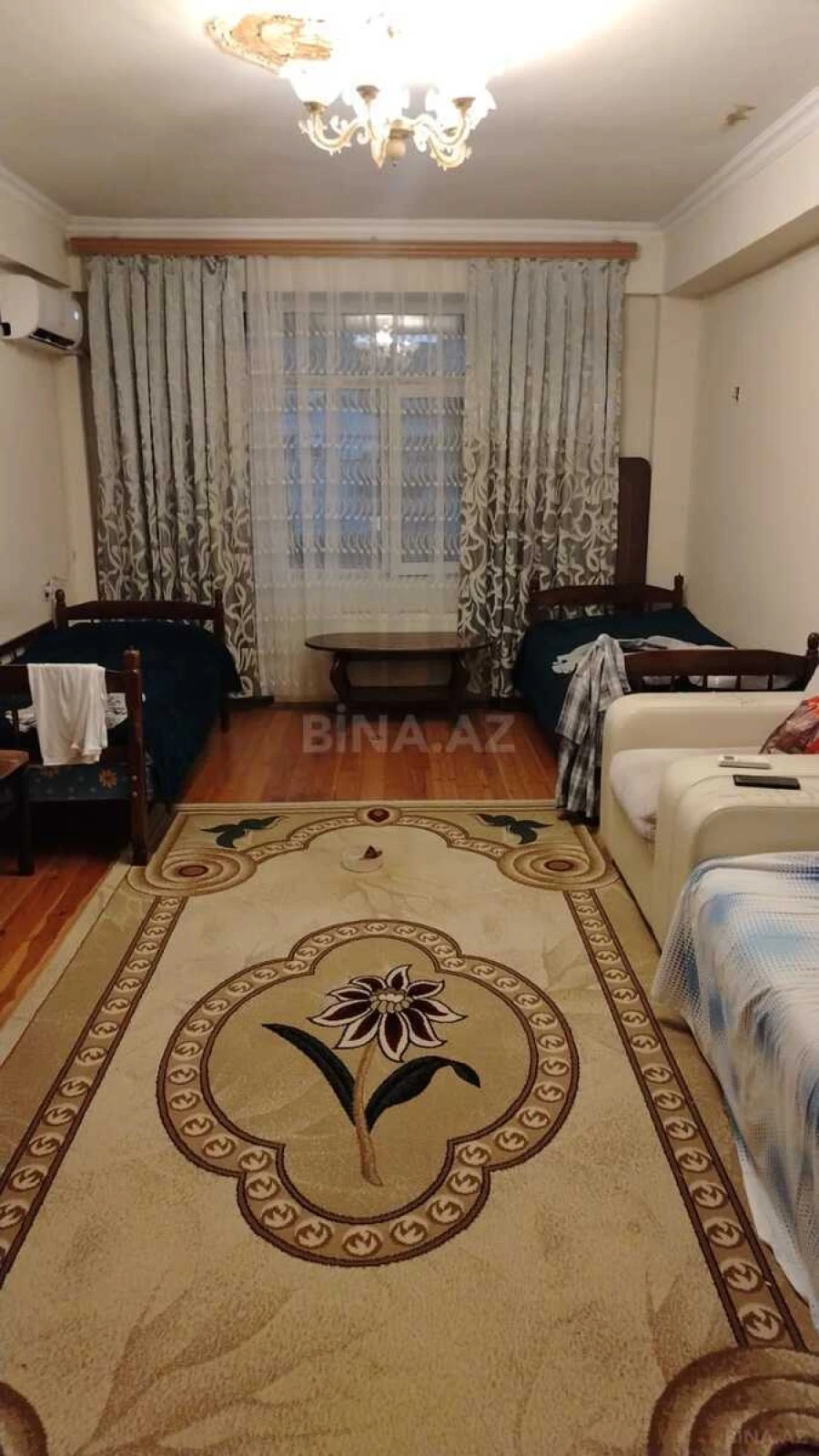 Satılır 2 otaqlı mənzil 82 m²