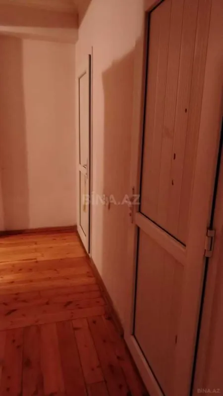Satılır 2 otaqlı mənzil 82 m²
