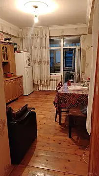 Satılır 2 otaqlı mənzil 82 m²