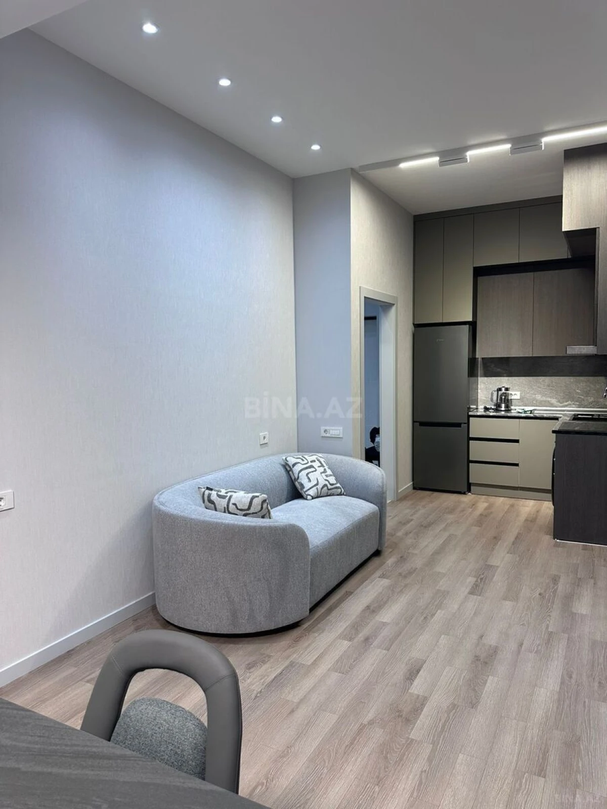 Satılır 2 otaqlı mənzil 56 m²