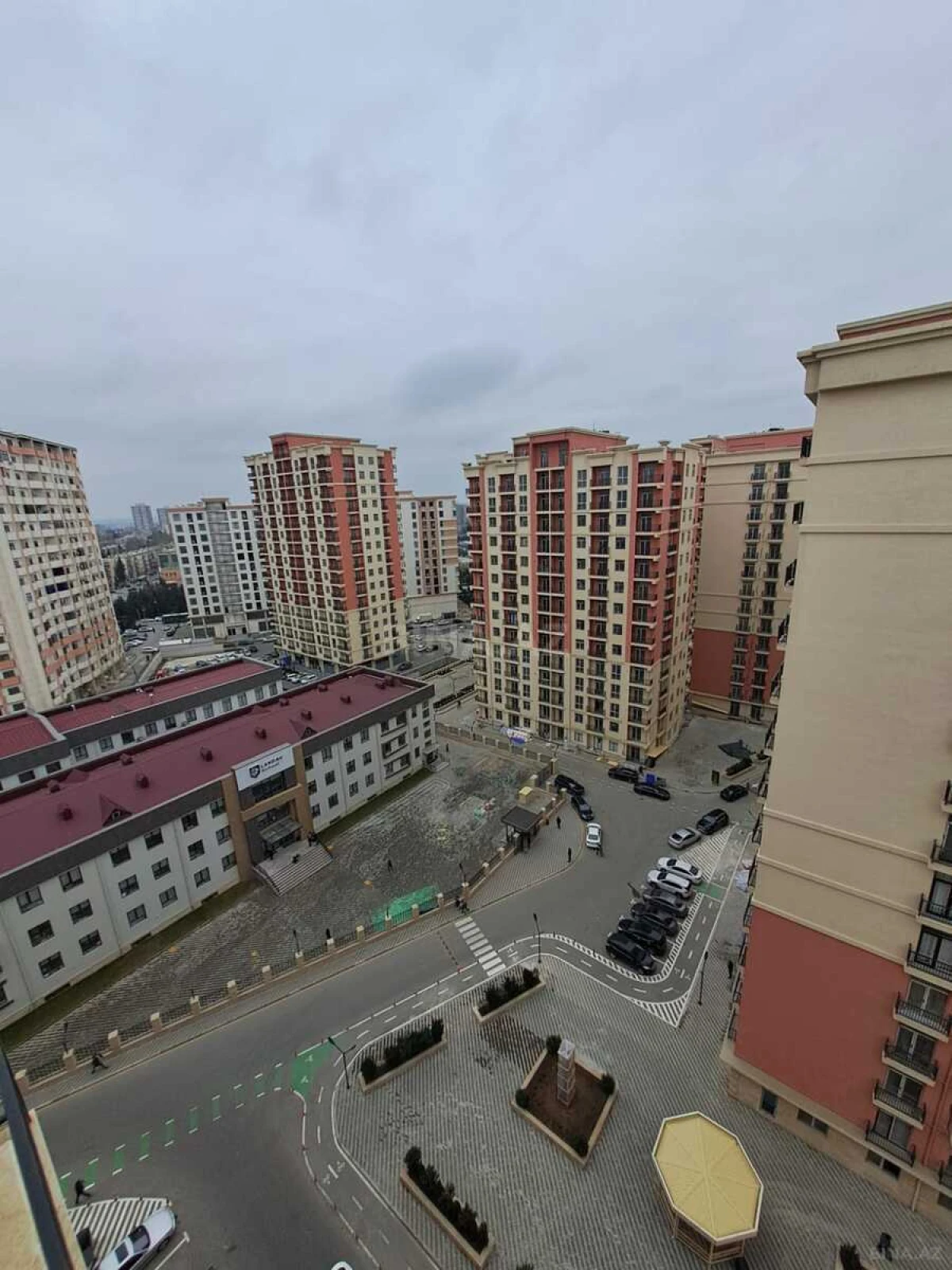 Satılır 2 otaqlı mənzil 65 m²