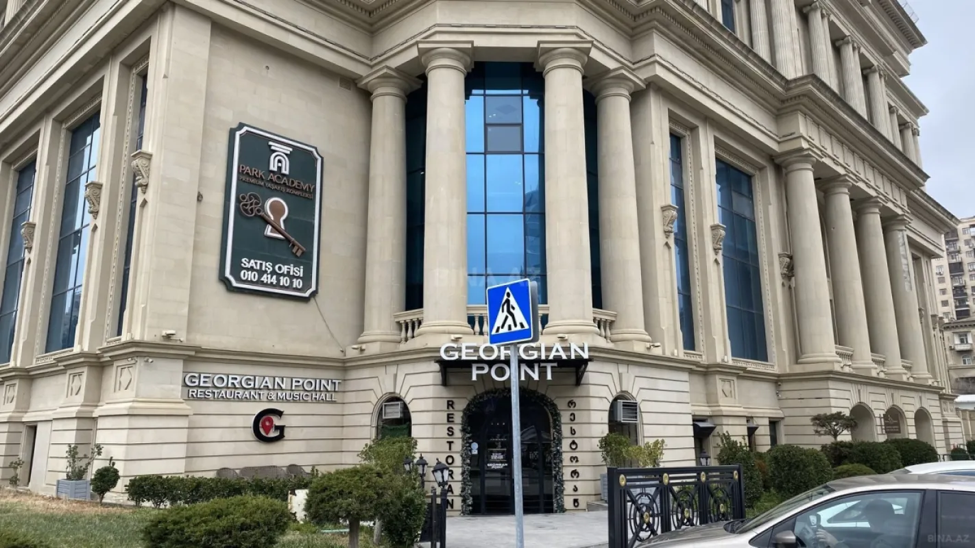 Satılır 4 otaqlı mənzil 152.8 m²