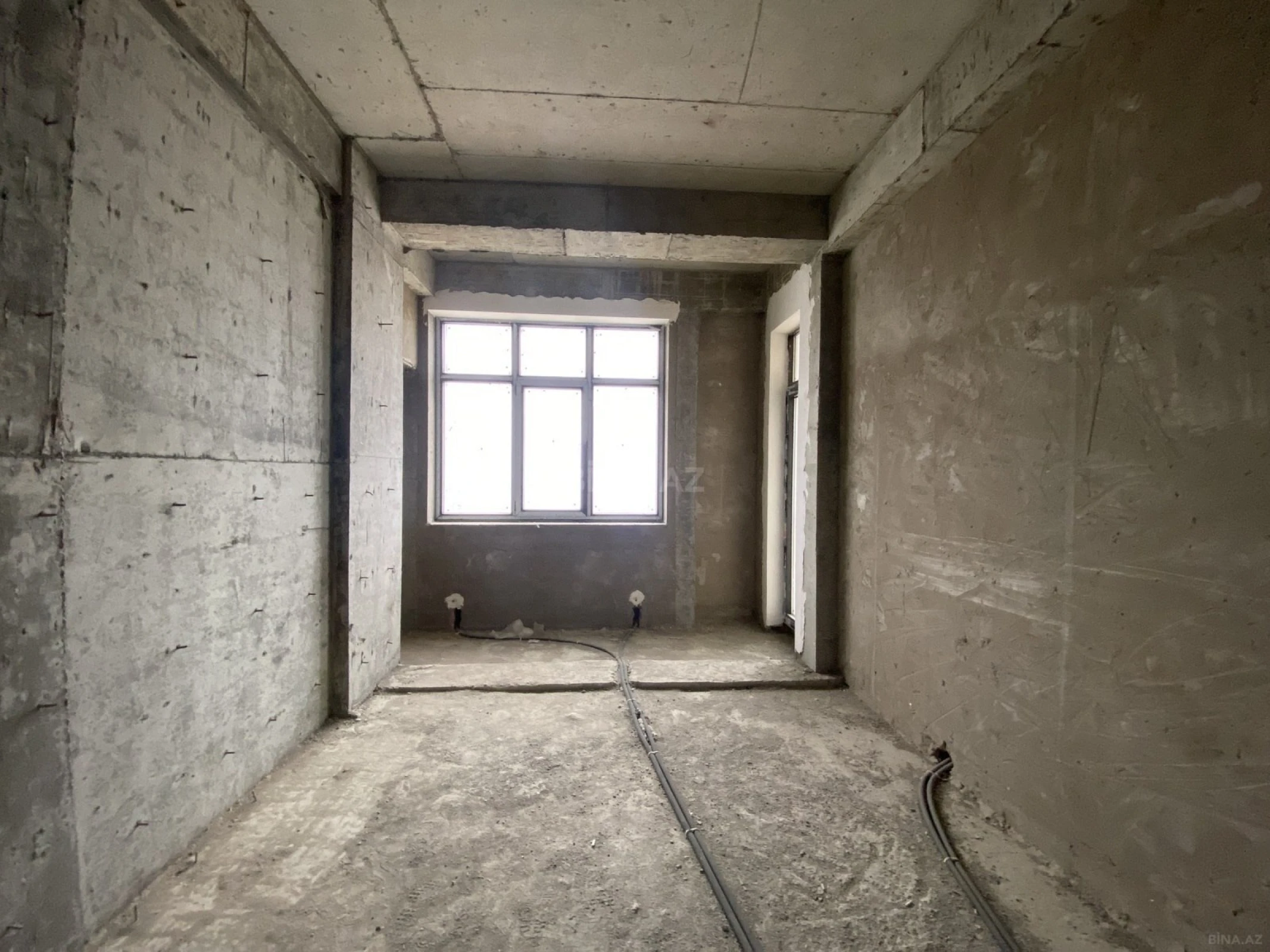 Satılır 4 otaqlı mənzil 152.8 m²