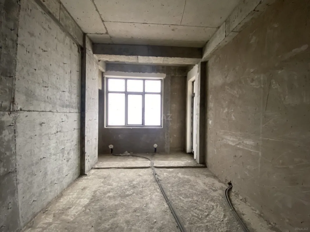 Satılır 4 otaqlı mənzil 152.8 m²